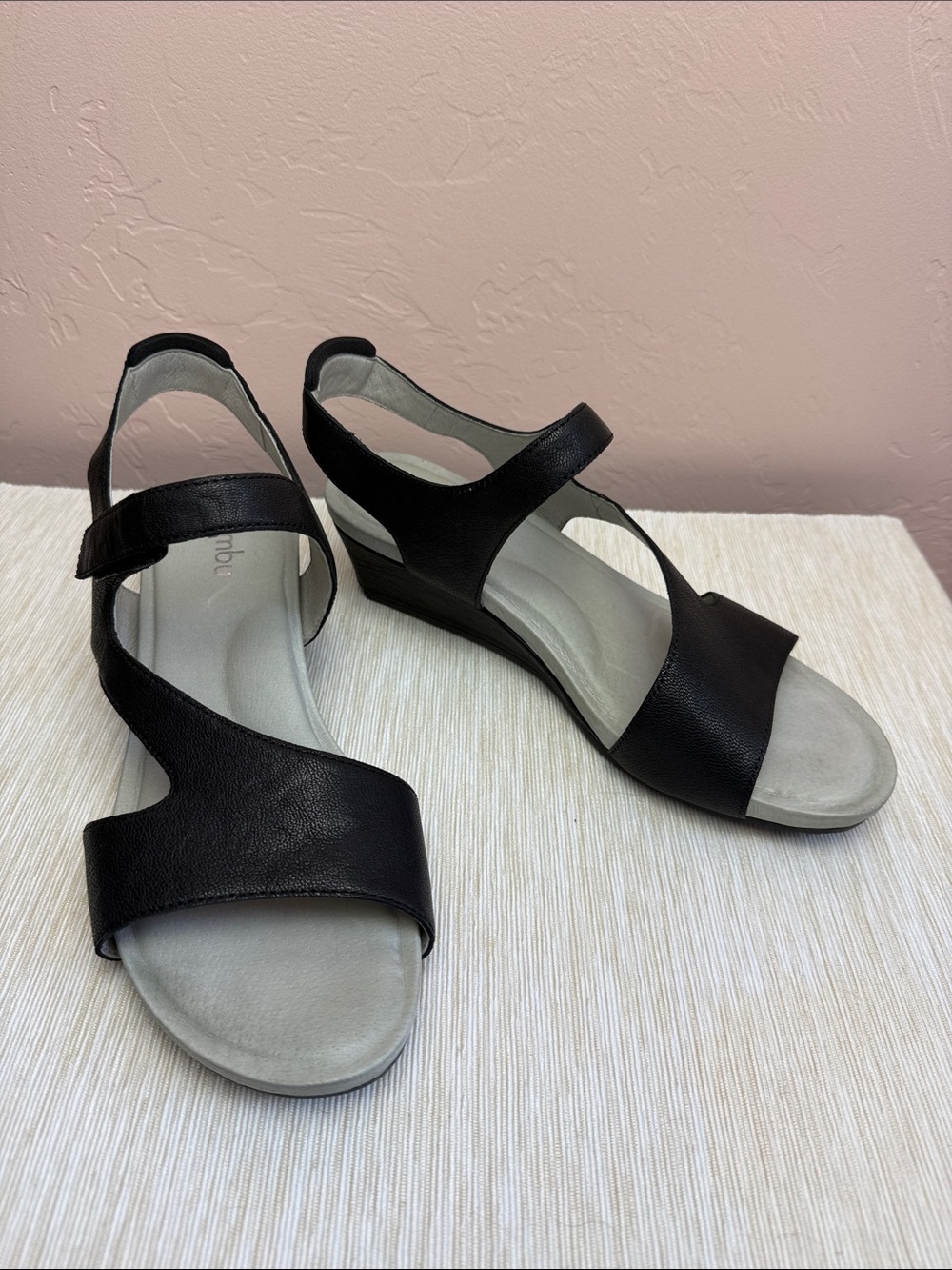 Jambu Modena Black Leather Wedge Sandals Sz 8.5